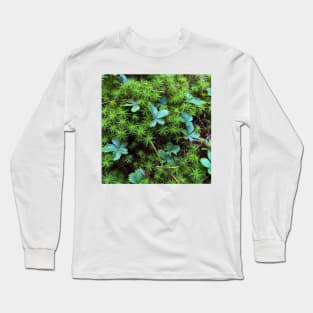 wild strawberry patch Long Sleeve T-Shirt